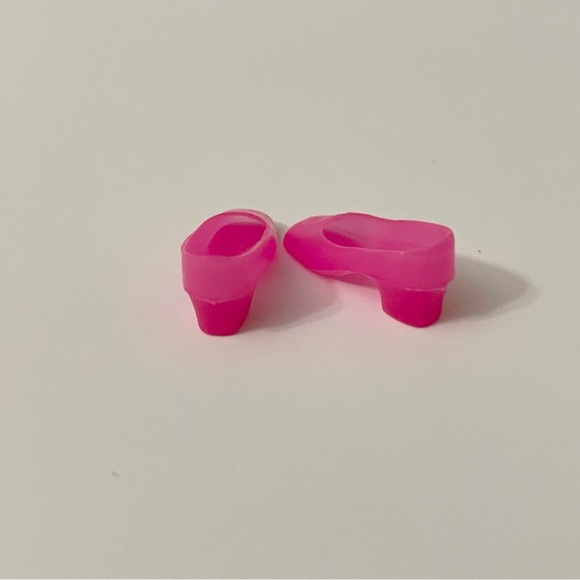 Vintage Barbie Pink Shoes Doll Accessory Korea - Picture 5 of 13